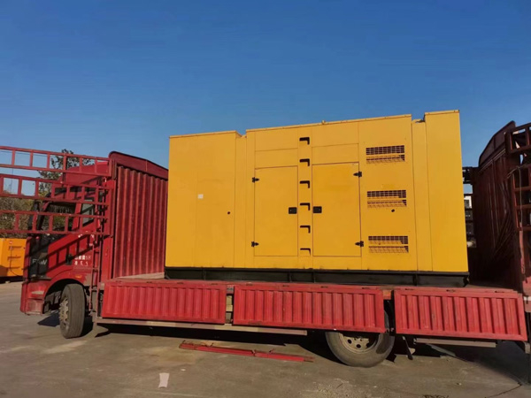 鱼台柴油发电机组的电瓶长期未使用，应该如何充电？