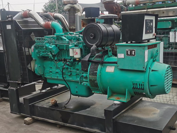 鱼台冬季低温环境下，500KW发电机组启动电瓶的容量需求具体会增加多少？